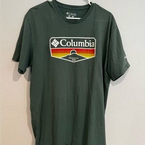 Columbia Men's Green T-Shirt